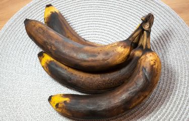 Penyebab pisan berubah warna menjadi cokelat.