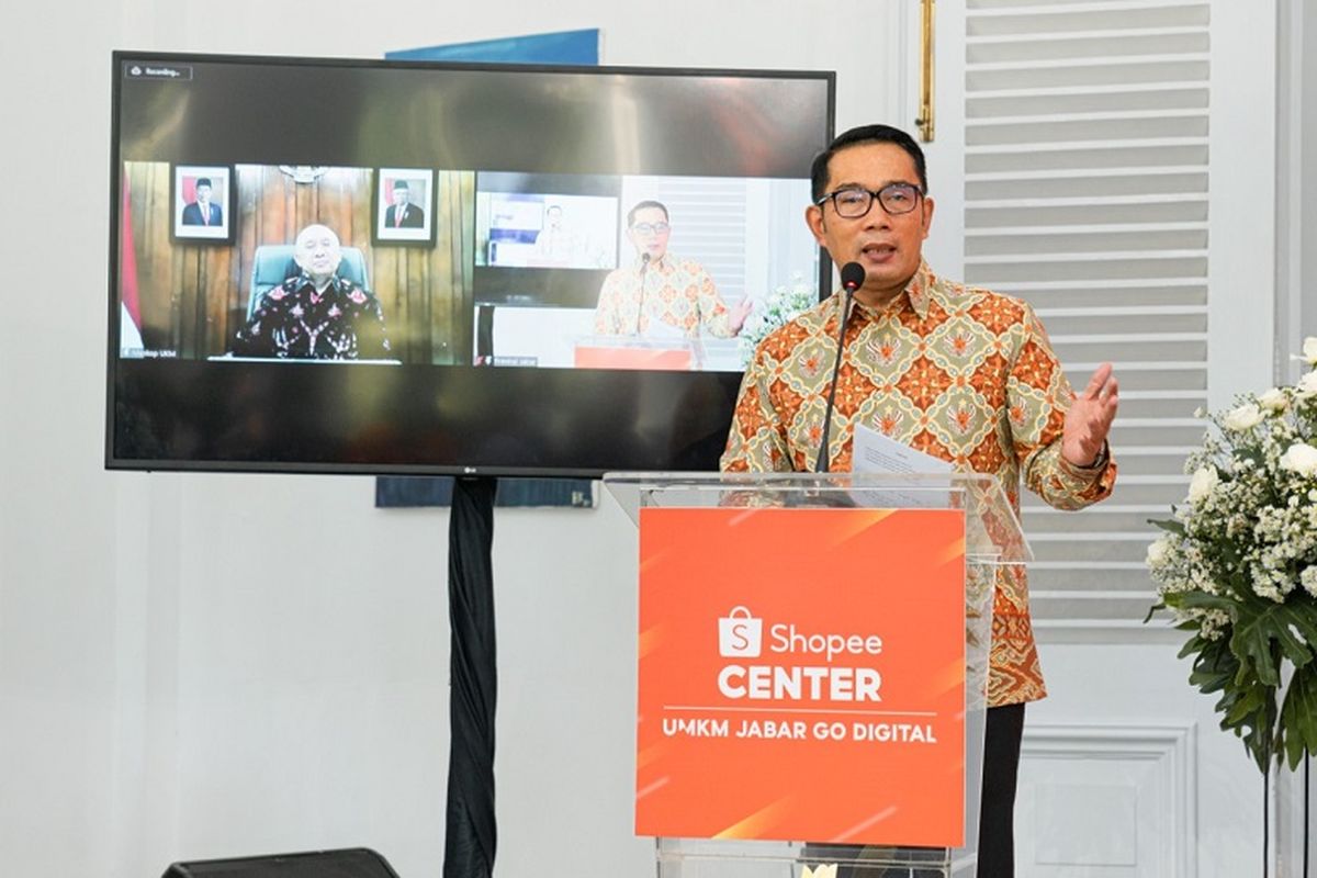 Lewat kerja sama tersebut, Shopee berkomitmen memberikan 5.000 perangkat komputer yang akan didistribusi ke desa guna percepatan digitalisasi UMKM. 