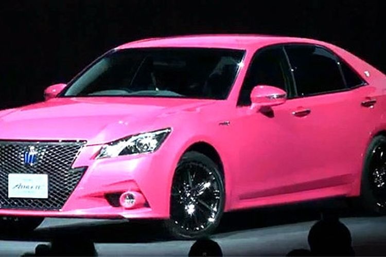 Toyota crown 220 красный. Toyota crown athlete s210. Crown розовый. Toyota crown athlete g. Toyota camry pink.