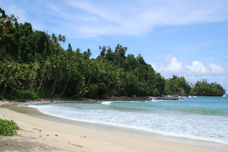 Bagi wisatawan yang datang, Morotai bukan hanya tempat untuk berlibur, melainkan juga ruang untuk refleksi. 