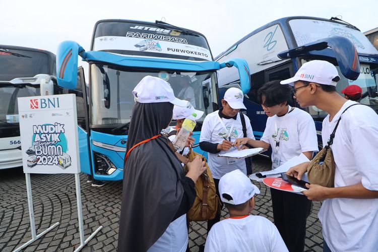 PT Bank Negara Indonesia (Persero) Tbk atau BNI berpartisipasi dalam program Mudik Asyik Bersama BUMN dengan menyediakan 84 bus untuk mengantarkan 4.200 pemudik pulang kampung ke berbagai kota tujuan di Jawa dan Sumatera.