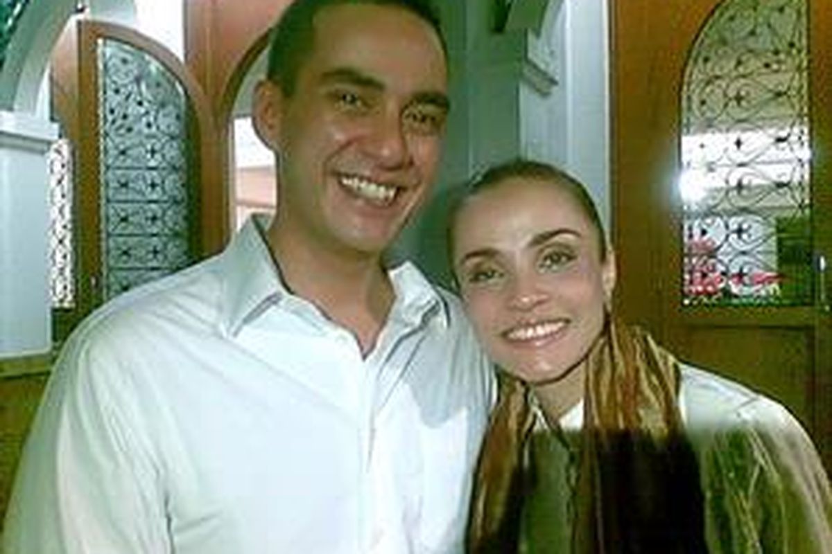 Ferdy Hasan dan Safina, tetap harmonis hingga kini.