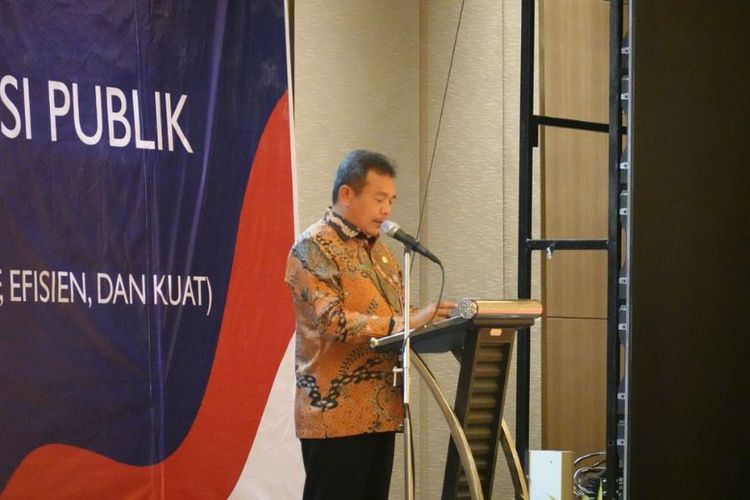 Kapuspen Kemendagri Benni Irwan memberikan sambutan pada pembukaan program USAID-ERAT di Grand Dafam Signature Hotel, Surabaya, Selasa (7/2/2023). 

