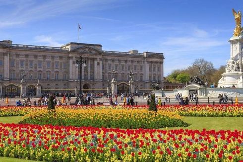 Hampir Seluruh Fasilitas Kota Ada di Istana Buckingham