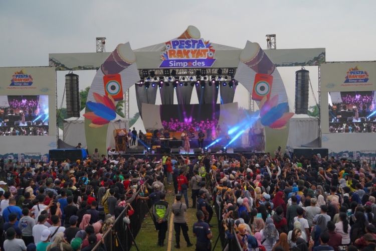 Pesta Rakyat Simpedes ke-10 diselenggarakan di Lapangan Raden Wijaya Mojokerto, Kota Mojokerto, Jawa Timur, Jumat (25/11/2022) hingga Minggu (27/11/2022).