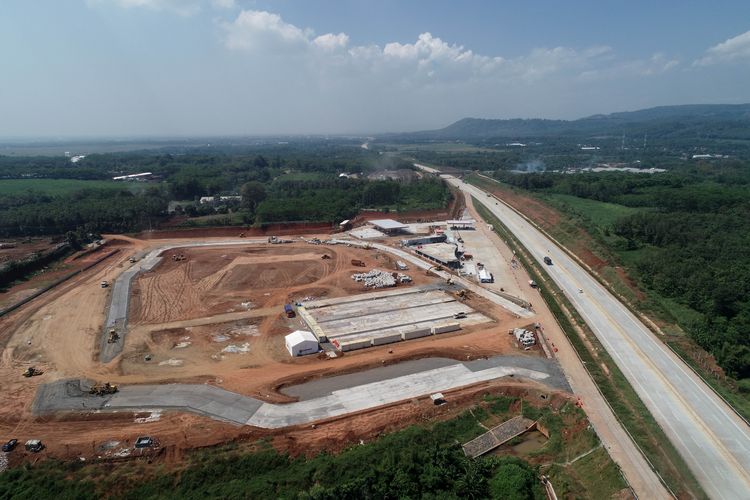 Rest area tol Batang - Semarang km 379A, Batang, Jawa Tengah, Kamis (23/5/2019). Menjelang arus lebaran 2019 rencananya, rest area yang dilengkapi SPBU itu, akan mulai beroperasi tanggal 29 Mei 2019. 