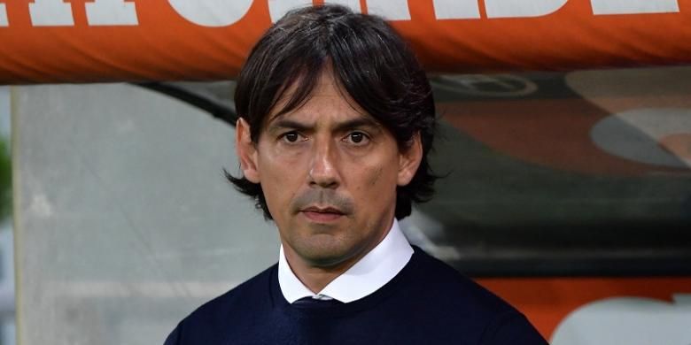 Ekspresi Simone Inzaghi saat mendampingi Lazio dalam laga Serie A kontra Internazionale Milan, di Stadion Olimpico, Roma, 1 Mei 2016.