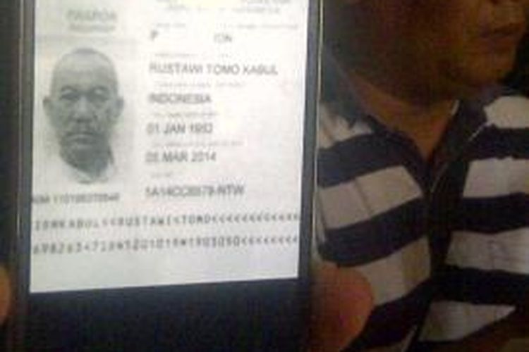 Foto paspor Rustawi Tomo Kabul.