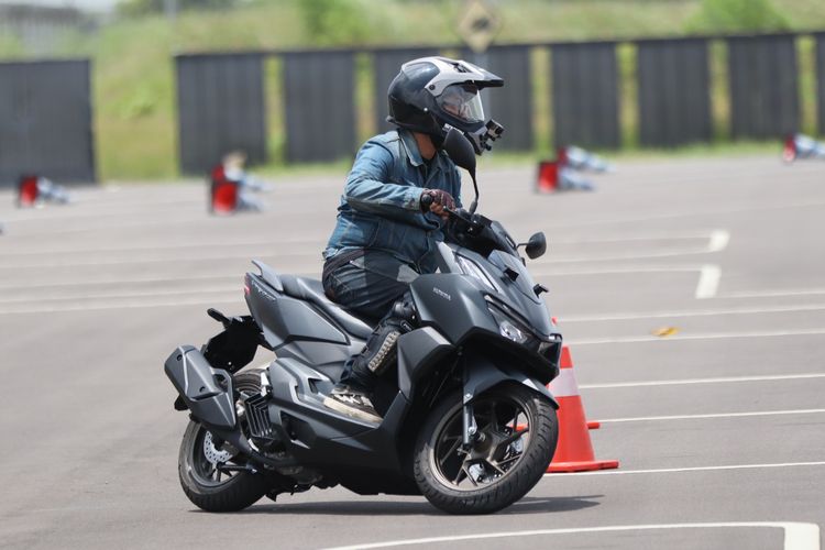 First ride All New Honda Vario 160 di AHM Safety Riding & Training Center (AHSRTC), Cikarang, Jawa Barat, Rabu (2/2/2022).
