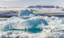 Fenomena Gletser yang Mencair Tarik Banyak Wisatawan, Mengapa Begitu?