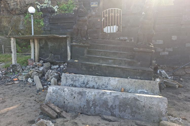 Pura Rambut Siwi di Jembrana Bali Digerus Abrasi, Tanggul 72 Meter Jebol
