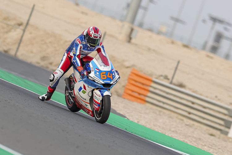 Pebalap Pertamina Mandalika SAG Team, Bo Bendsneyder, saat berlaga pada Moto2 Qatar 2022