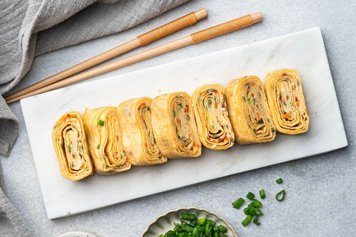 Ilustrasi tamagoyaki.