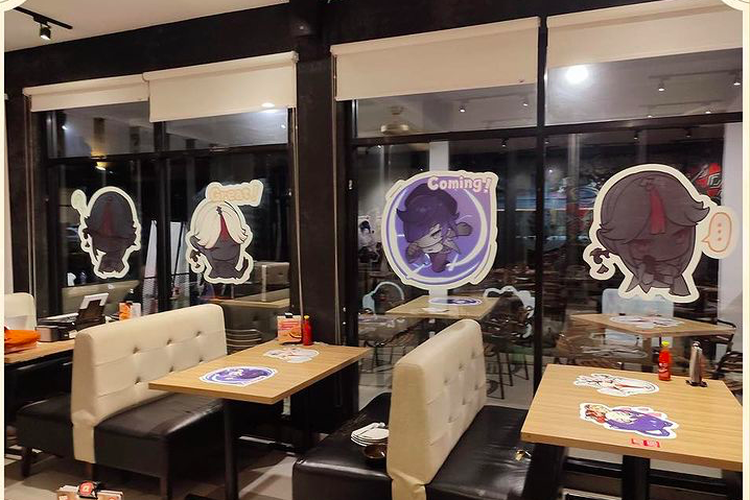 Dekorasi outlet Pizza Hut X Genshin Impact