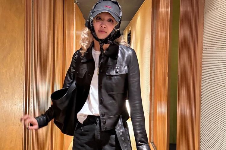 Ingin nonton konser Blackpink Jakarta 2025? Simak inspirasi outfitnya, termasuk ide agar tetap hijab friendly dan stylish.