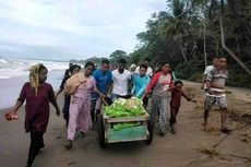 Tak Ada Puskesmas di Desa, Warga Jalan Kaki 20 Kilometer demi Obati Saudaranya