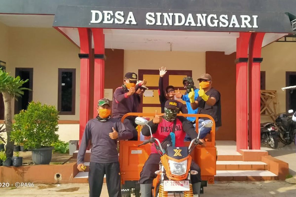 Ilustrasi relawan desa lawan COVID-19.