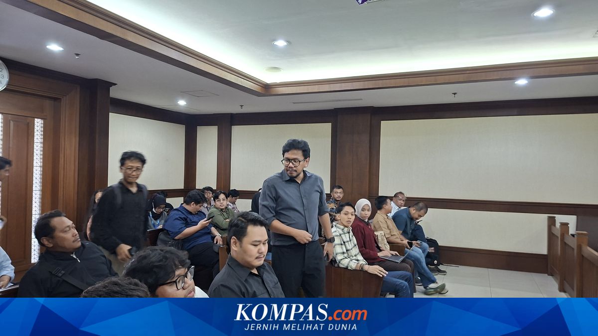 Ferry Irwandi di Sidang Khariq Anhar Sebut "Timpa Teks" Meme Satire: Bukan Hoaks