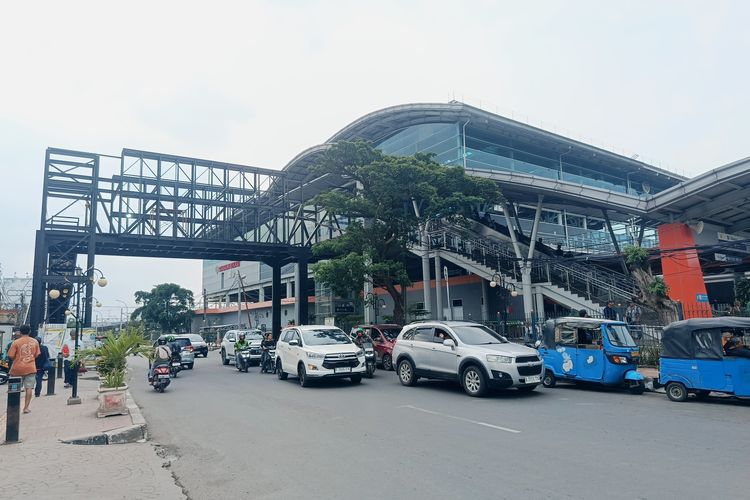 JPO Stasiun Bekasi Beroperasi Akhir Juni 2026, Warga Tak Perlu Menyeberang di Jalan