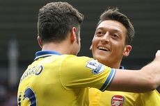 Oezil Bikin Assist, Arsenal Ungguli Sunderland