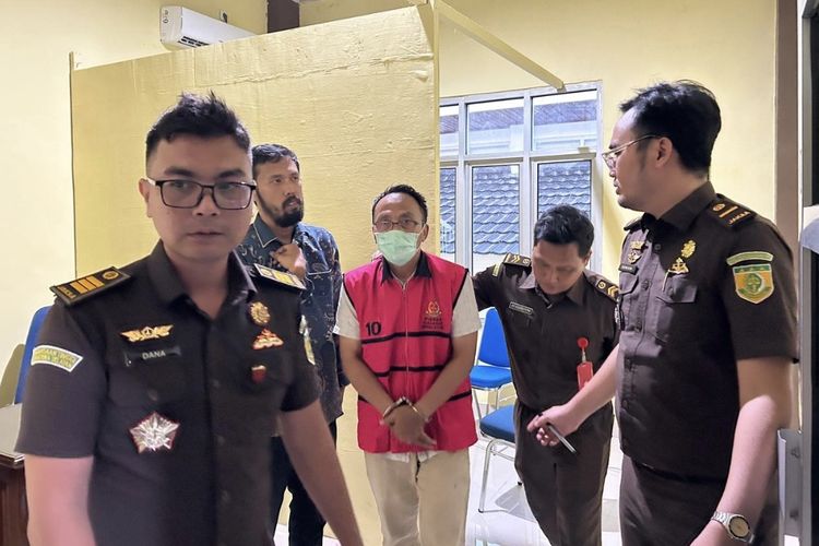 Terbitkan 19 Sertifikat Hak Milik di Kawasan Hutan, Eks Kepala BPN Bengkulu Selatan Ditahan Jaksa