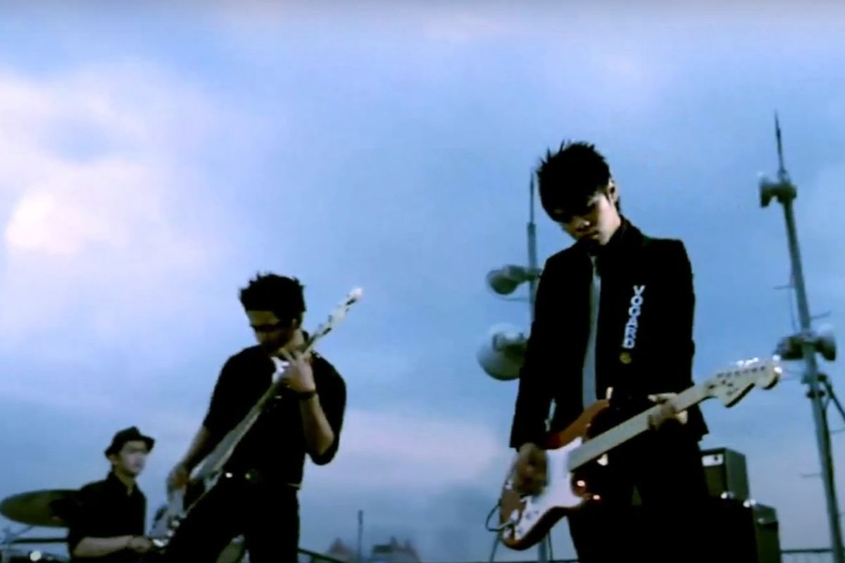 Lirik dan Chord Lagu Tertinggal Rasa - The Arians