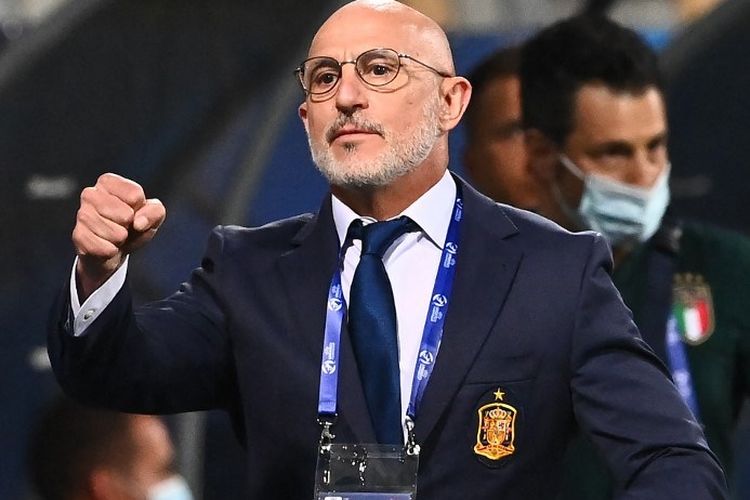 Pelatih baru timnas Spanyol Luis de la Fuente saat masih menukangi tim U21 Spanyol di ajang Piala Eropa U21 pada Maret 2021.