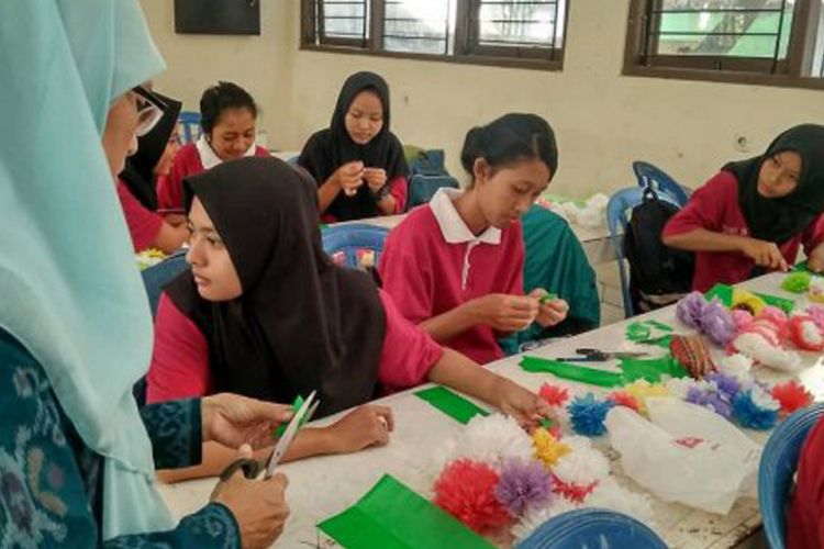 Ini Daftar 10 Sma Smk Ma Dengan Hasil Un Tertinggi Di Jawa Timur Halaman All Kompas Com