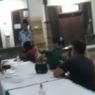 Suami di Gresik Pergoki Istrinya yang Berusia 56 Tahun Selingkuh dengan Pemuda
