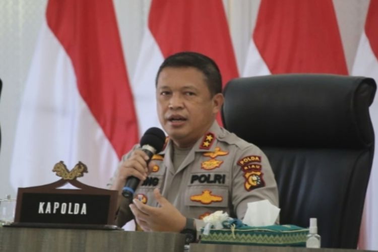 Kapolda Riau Irjen Pol Agung Setya Imam Effendi.