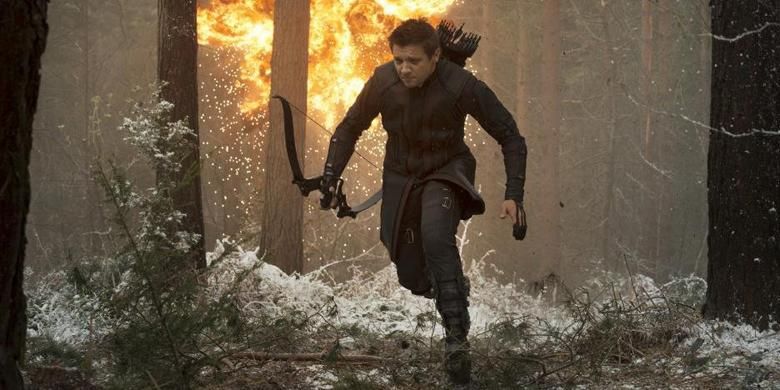 Jeremy Renner memerankan Hawkeye dalam Avengers: Age of Ultron