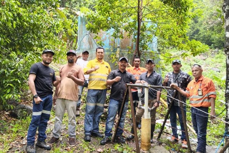 Revitalisasi sarana air bersih merupakan bentuk dukungan PT NHM terhadap pemenuhan layanan dasar. 