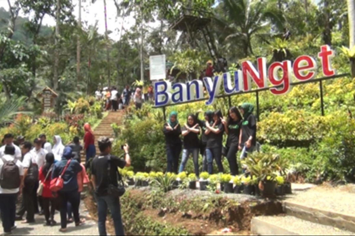 Kawasan wisata alam Banyu Nget Trenggalek