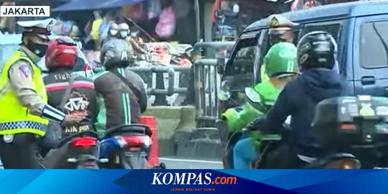 Pejelasan Polisi soal Tak Terlihat Petugas Periksa STRP di Pos Penyekatan Underpass Basura - Vimarsana News
