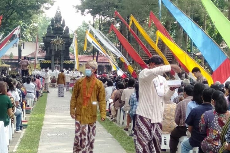 Suasana Misa Prosesi Agung di Gereja HKTY Ganjuran, Bantul, Minggu (26/6/2022)