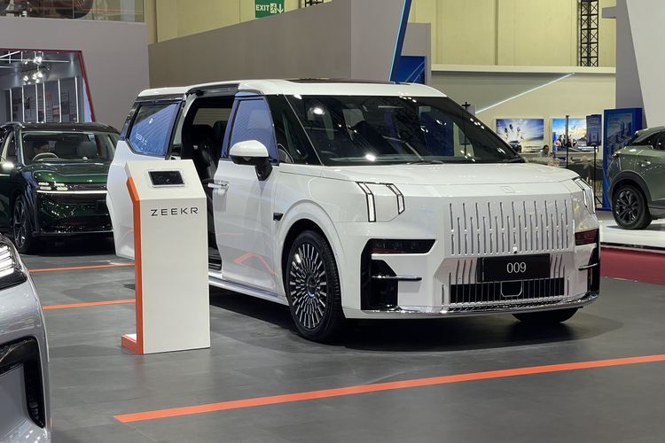 Zeekr Pamerkan 4 Line Up Luxury EV di GIIAS 2026
