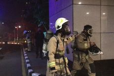 Kebakaran di Plaza Mandiri Gatot Subroto, Asap Mengepul Jadi Kendala Petugas Damkar
