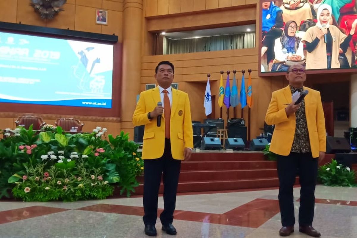Kepala Staf Kepresidenan Moeldoko dalam Seminar Wisuda Universitas Terbuka dengan tema SDM Indonesia Unggul, Berkarakter, dan Maju Menuju Masyarakat 5.0 di Universitas Terbuka Conventian Canter (UTCC), Tangerang Selatan (25/11/2019). 