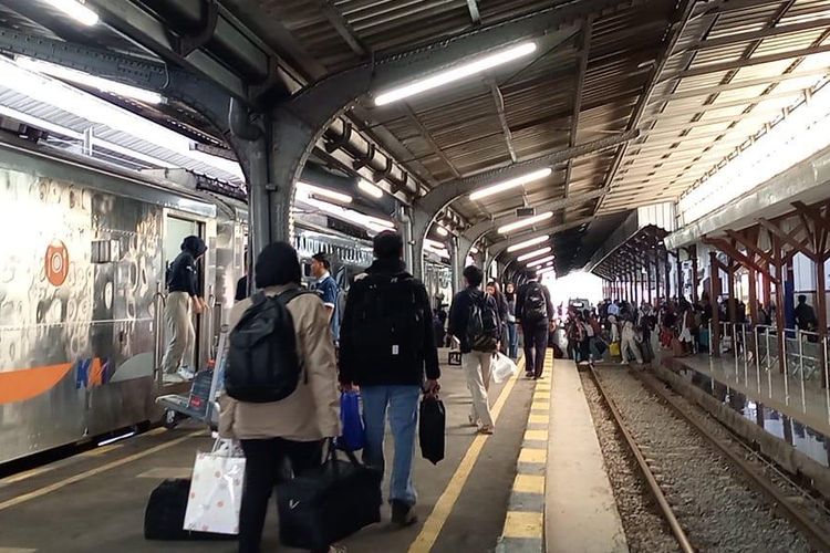 Libur Sekolah, 515.621 Penumpang Naik Kereta Api di Daop 9 Jember