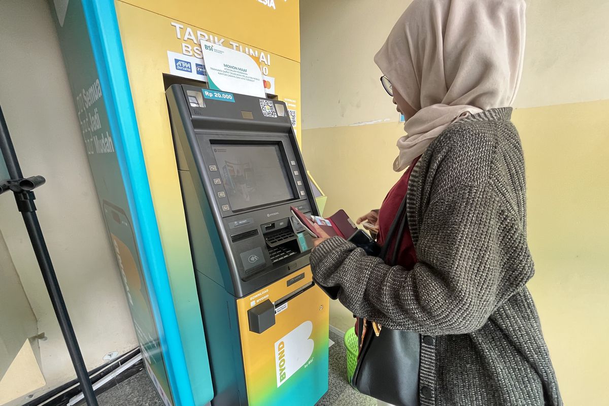 Ilustrasi ATM Bank Syariah Indonesia (BSI). 