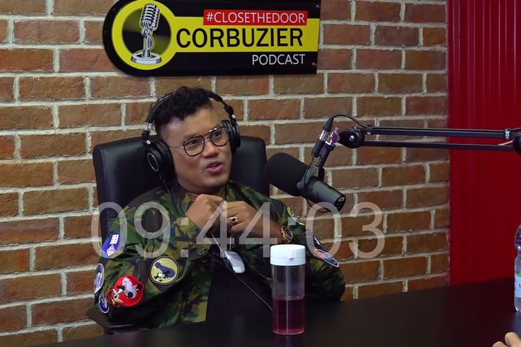 Uya Kuya saat jadi bintang tamu di podcast Deddy Corbuzier