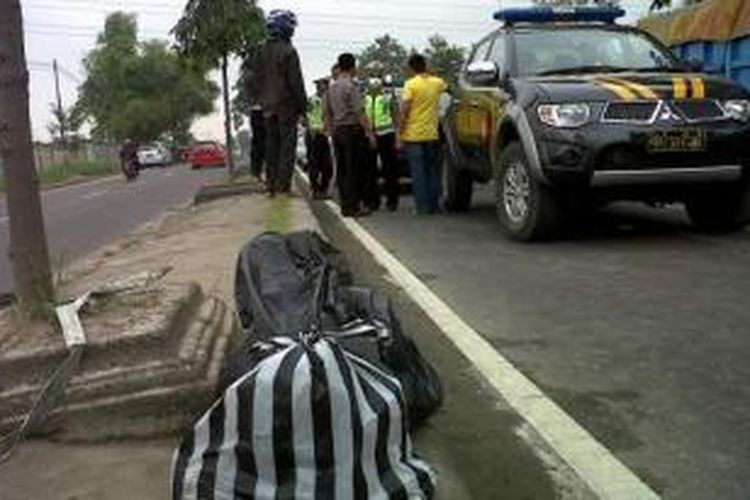 Ceceran daging yang diduga tubuh manusia ditemukan di Jalan Solo-Jogja KM 24, tepatnya di Dukuh Kepoh, Desa Kajen, Kecamatan Ceper, sekitar pukul 07.00 WIB, Selasa (18/2/2014) 