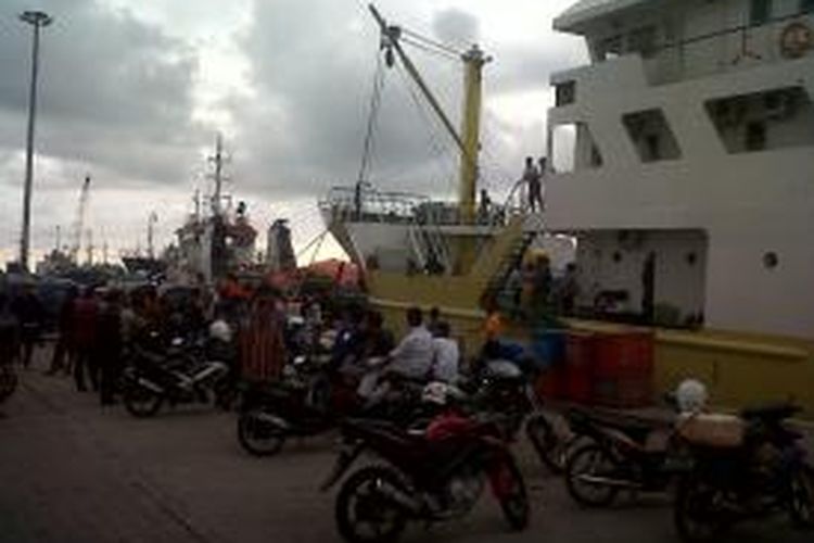 Kapal Motor Sabuk Nusantara 52 gagal berangkat, ratusan warga Pualau Enggano terlantar di Pelabuhan