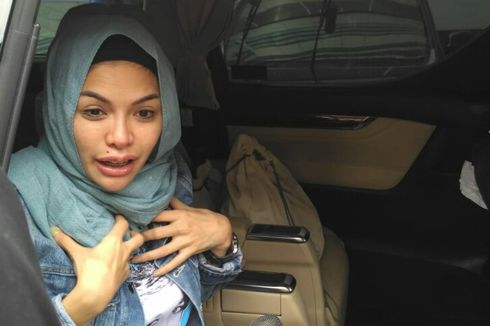 Nikita Mirzani Sambangi Polda Metro Jaya untuk Laporkan Mantan Suami