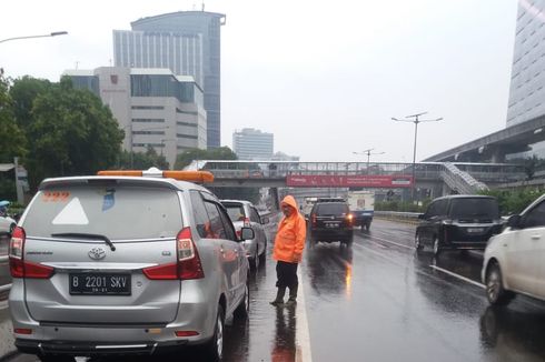 Jakarta Banjir Lagi, Pengguna Motor Mulai Masuk Jalan Tol