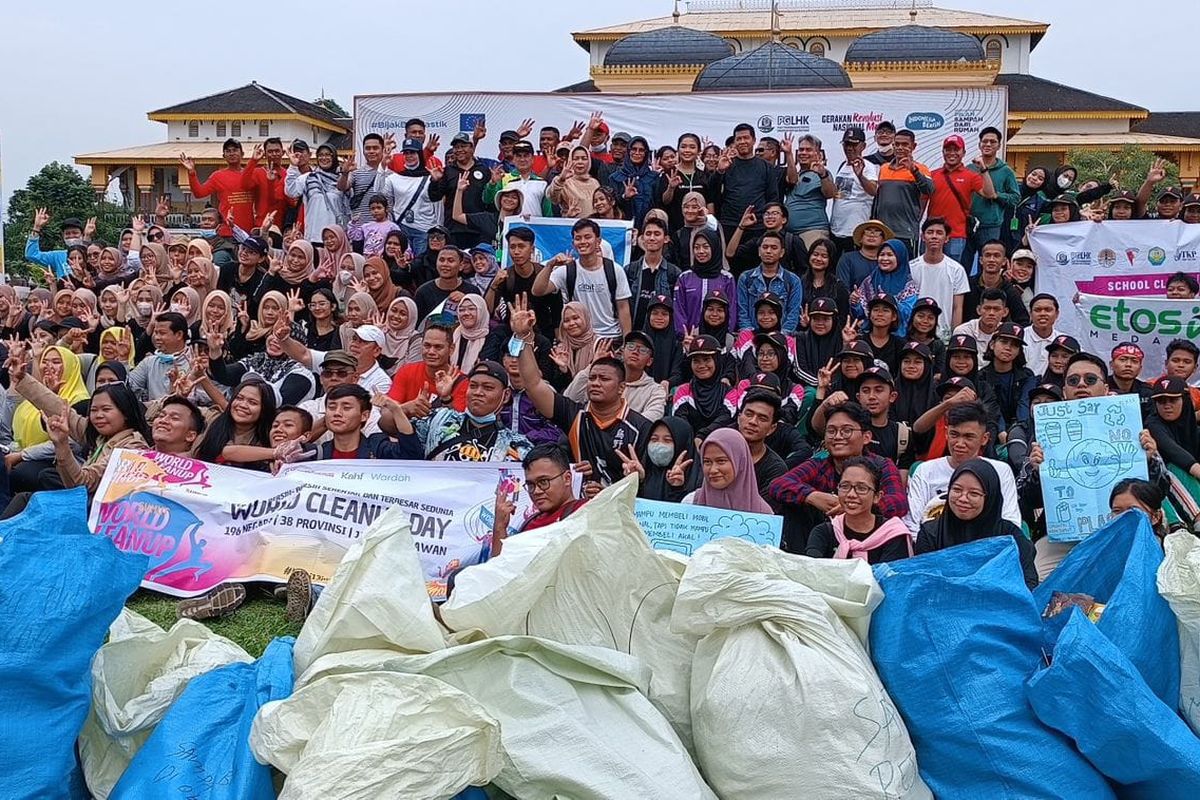 Program bersih-bersih di 10 kota yang digelar Coca-Cola Europacific Partners Indonesia (CCEP Indonesia) bertujuan mendukung lingkungan bersih, sehat, dan lestari.