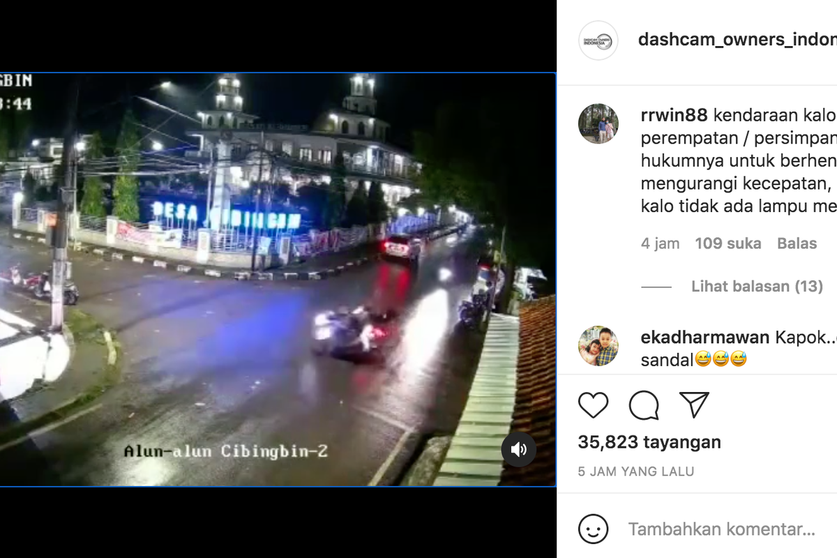 Kecelakaan di persimpangan jalan