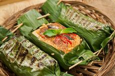 3 Cara Bungkus Nasi Bakar agar Tidak Sobek, Tips dari Penjual