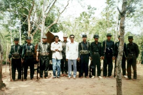Konflik Jalur Bukit Chittagong: Latar Belakang dan Pemberontakan