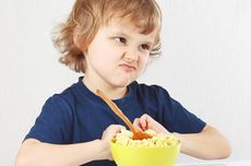 10 Cara Mengatasi Anak Susah Makan